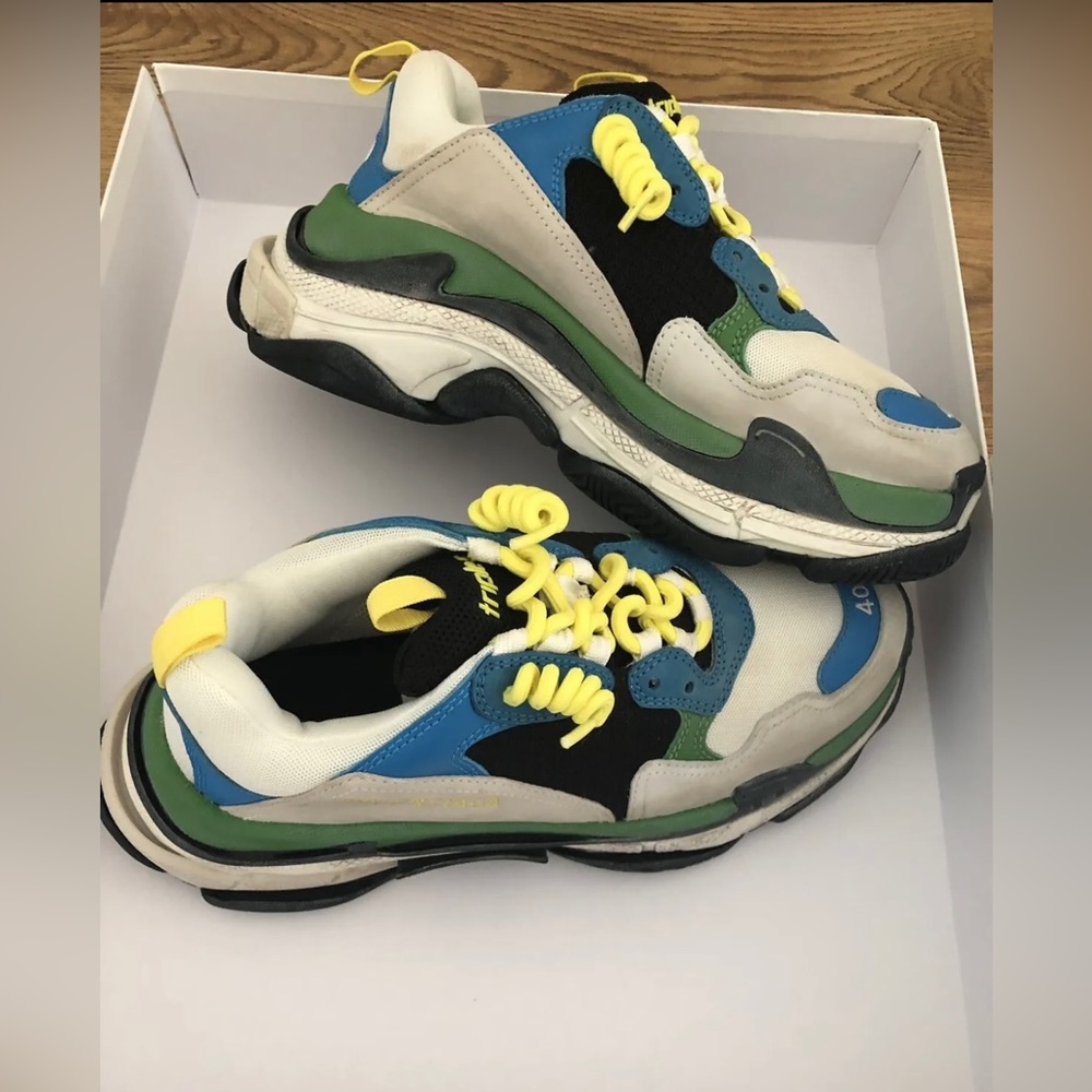 Balenciaga Triple S Trainers - Picture 11 of 14